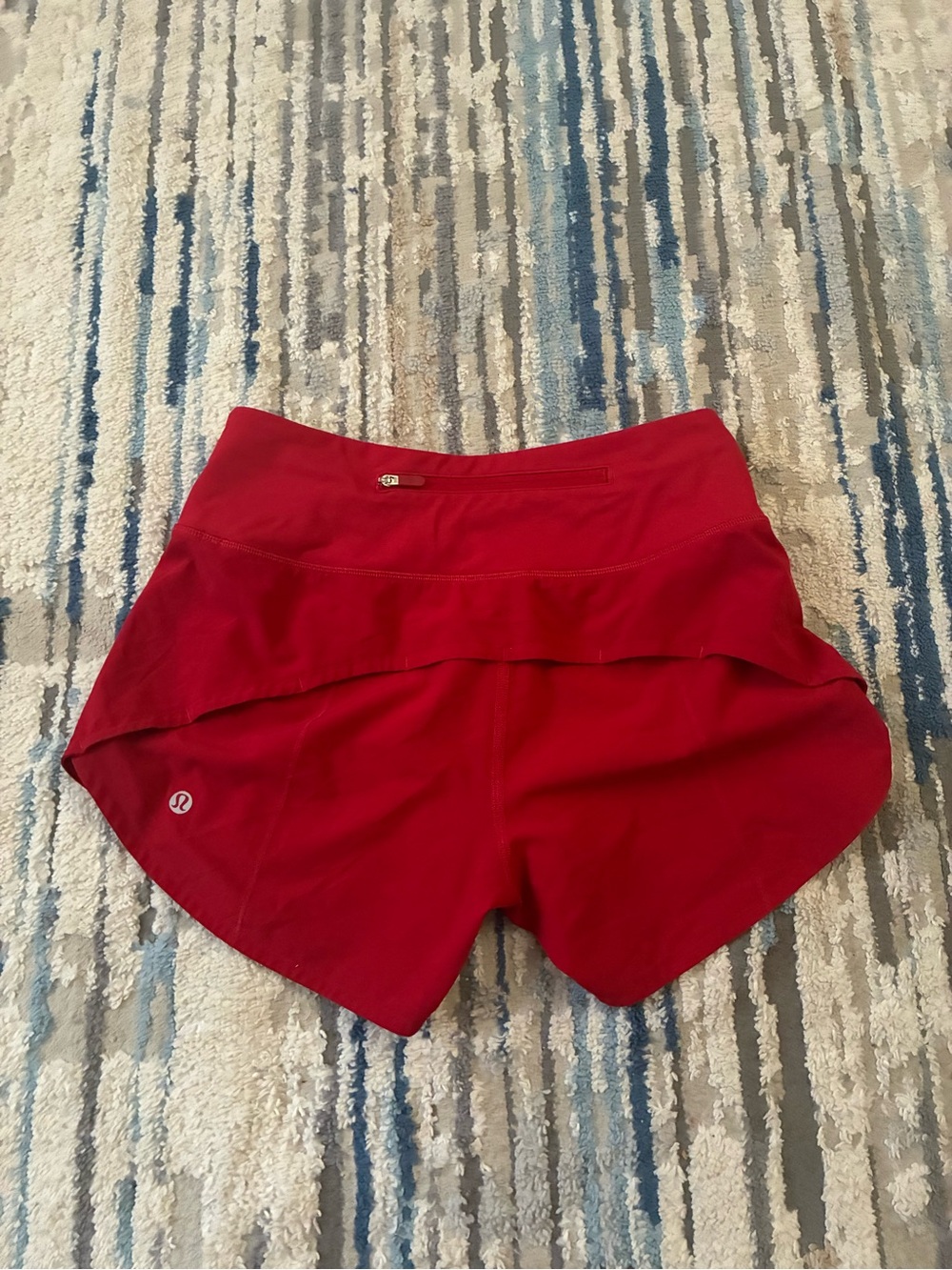 Lululemon Shorts Womens 2 Red Gym Athletic Activewear Running Sportswear